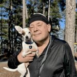 Двохногий чіхуахуа Чемп, який врятував життя свого господаря