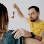 Графіка, що ілюструє аб'юзивні стосунки та шляхи виходу
