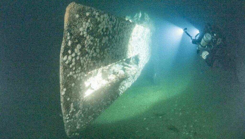 Залишки підводного човна HMS M1 на дні моря