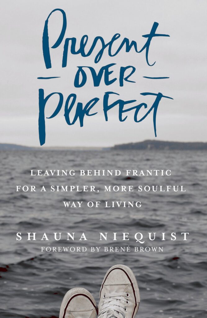 Обкладинка книги "Present Over Perfect" Шеріл Стрейд