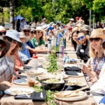 Спільна трапеза на Mile Long Table в Денвері